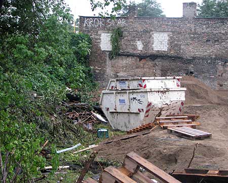 wilder Garten: nur noch Baustelle