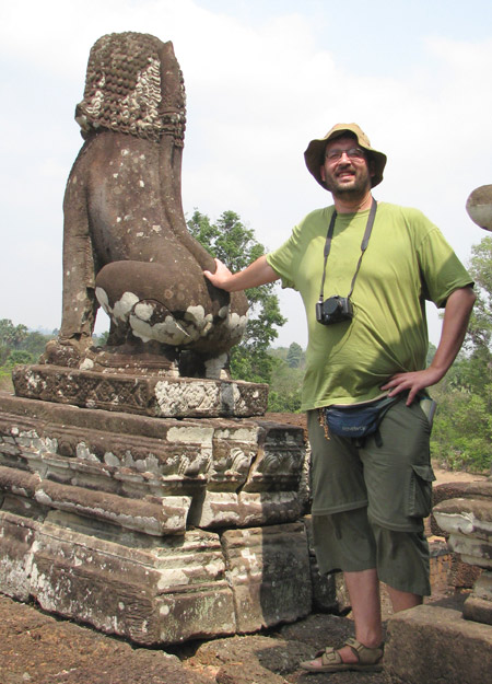 Preah Rok mit Sonnenhut