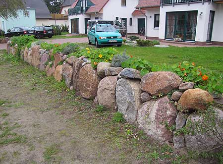 Natursteinmauer